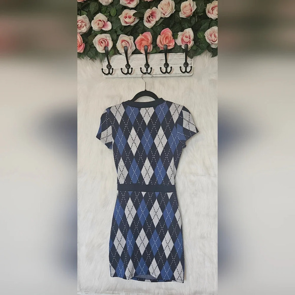 H&M Divided Argyle Cut Out Mini Dress - Picture 3 of 8